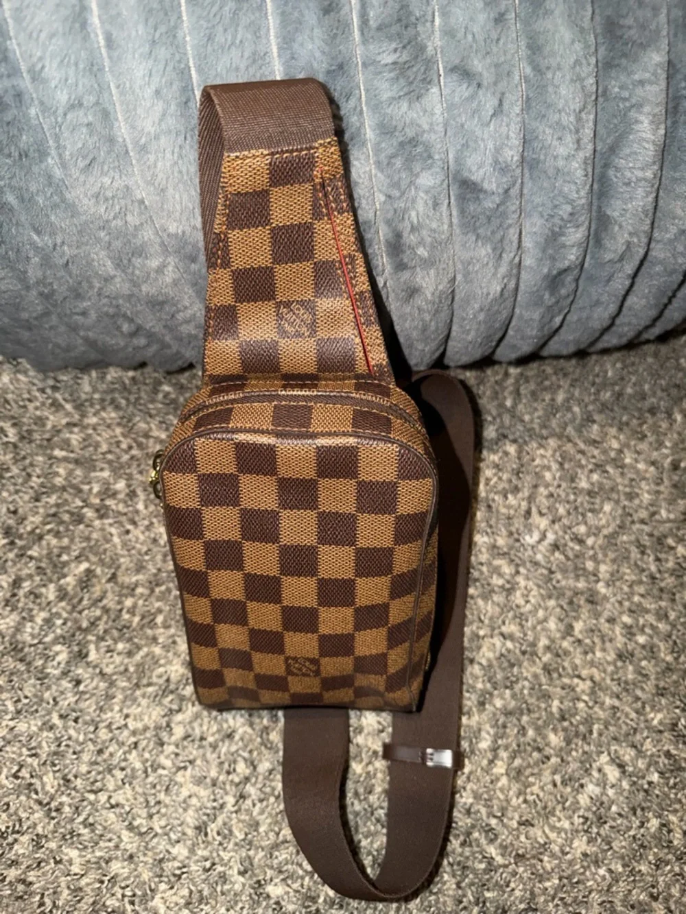 Louis Vuitton Geronimos Sling Bag in Damier Ebene coated canvas. - Picture 9 of 10